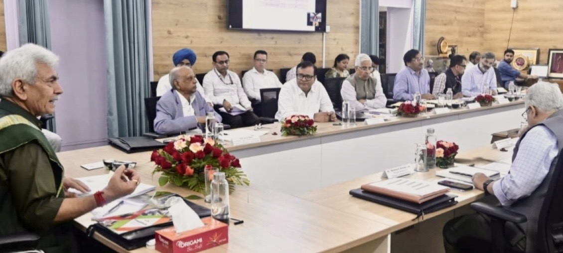 'LG J&K chairs meeting of Executive Council of SMVDU'