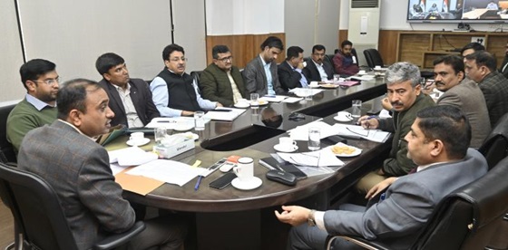 Div Com Jammu reviews land issues for Development of Industrial Estates in districts 