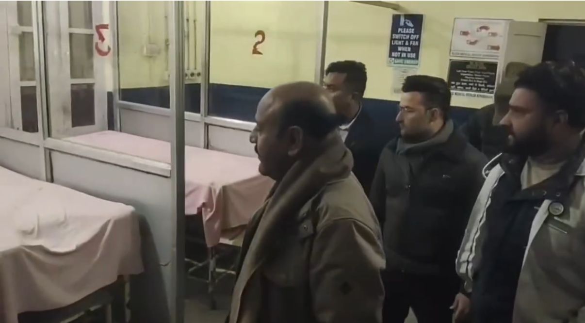 Dy CM J&K Surinder Choudhary conducts late night inspection 