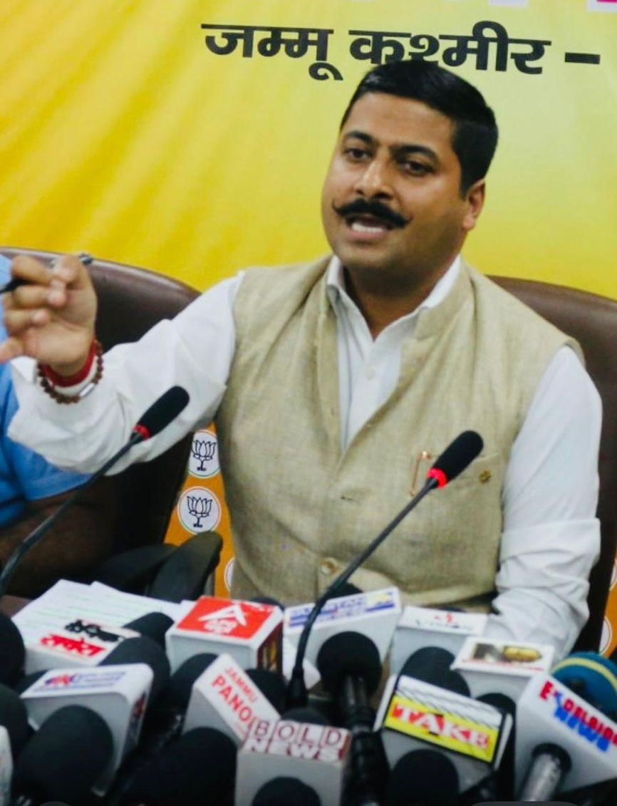 LG Manoj Sinha’s vision transforms Tawi into Jammu’s Pride: Gaurav 