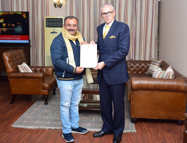 Vikram Randhawa briefs CM Omar Abdullah on pressing issues of Bahu Constituency