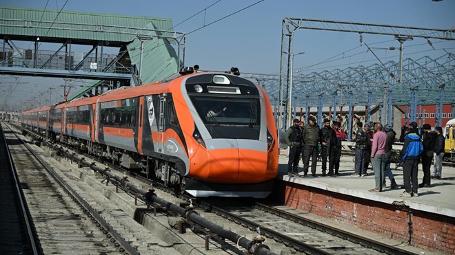 Railway Ministry notifies "Stoppages for Vande Bharat Train" to Srinagar
