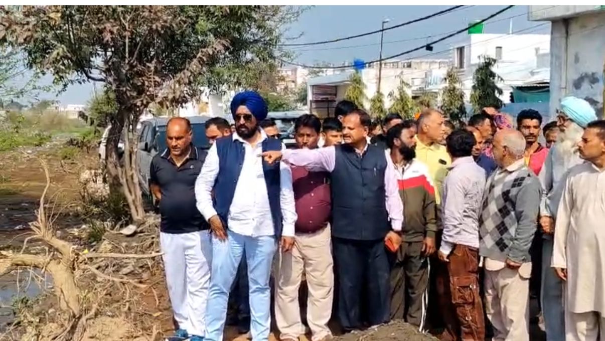  SDM RS Pura threatening complainants instead of acting against land grabbers: Tony