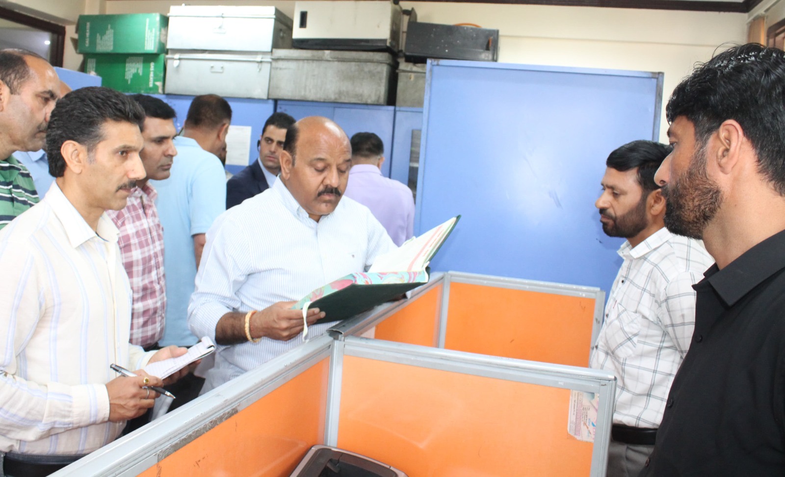 Dy CM J&K pays surprise visit to Govt Offices