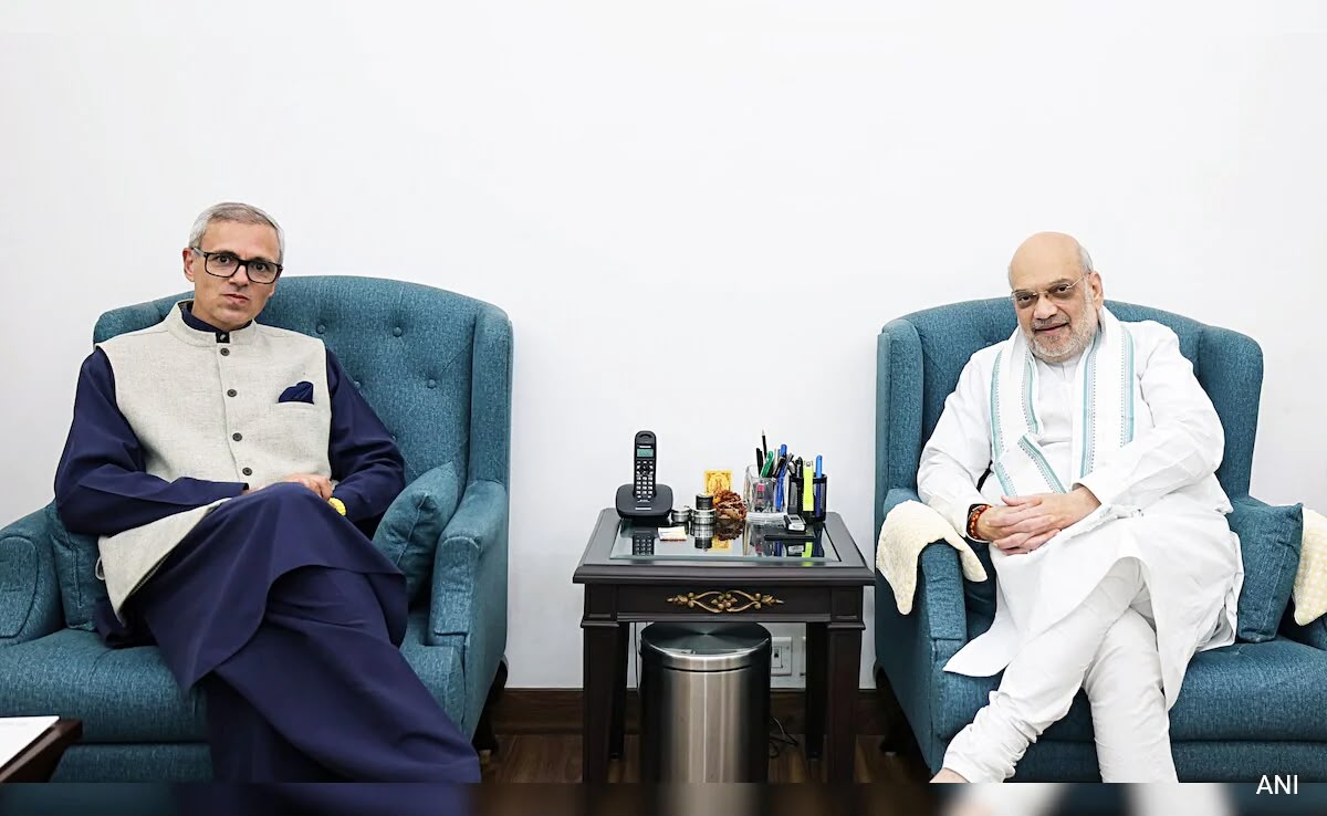 'HM Amit Shah speaks to CM Omar Abdullah , assures Support '