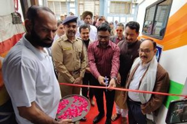 Deputy Commissioner, Kargil inaugurates a three-day Mobile Passport Van service 