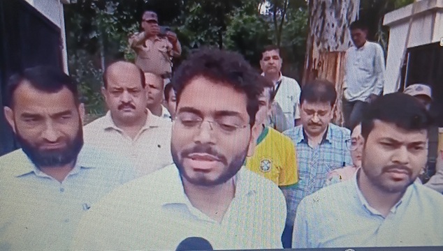 JMC Commissioner, DC Jammu lead tree plantation drive under ‘Clean Jammu, Green Jammu’ campaign
