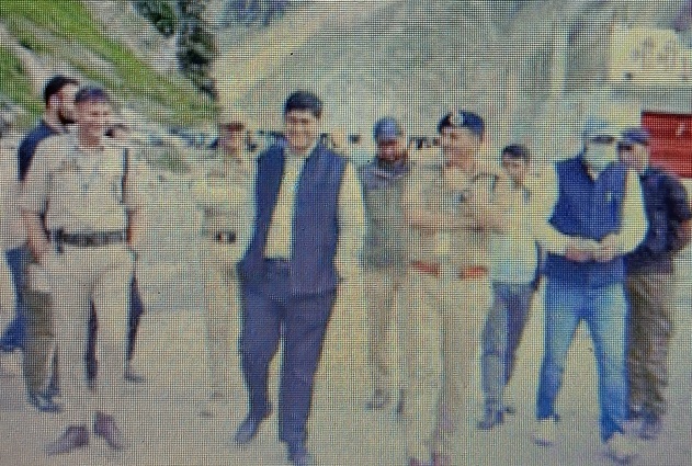 DC Ganderbal visits Baltal, reviews preparations for SANJY