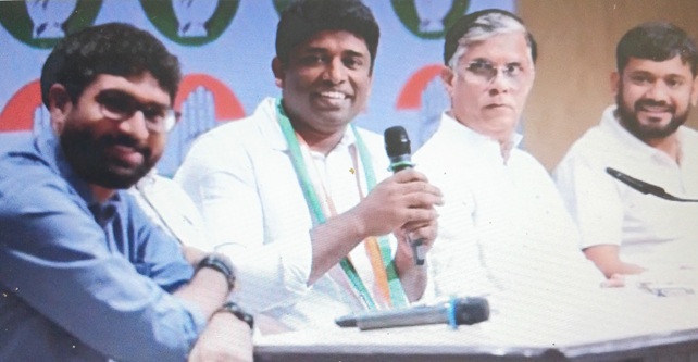 'Former IAS officer, resigned in protest against “shutdown” of J&K following abrogation of Article 370, joins Congress'