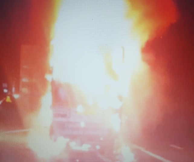 5 burn alive including 03 women, a minor girl and a man, one injured after a car catches Fire in Alwar