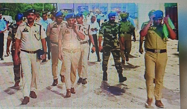 'DIG Jammu issues directions at  Bhagwati Nagar base camp'