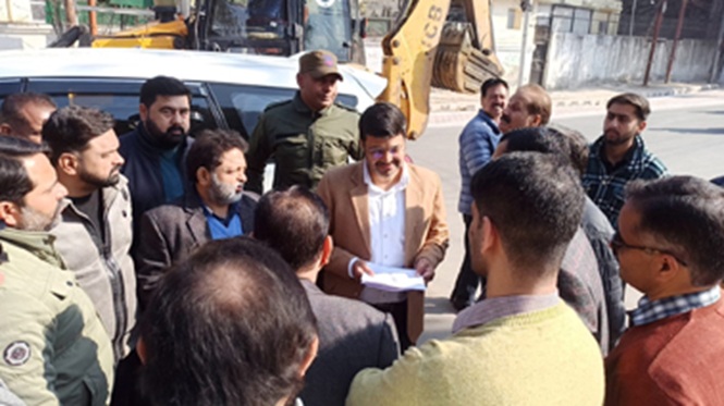 Dr Devansh conducts detailed sanitation and encroachment inspection: Issues directions