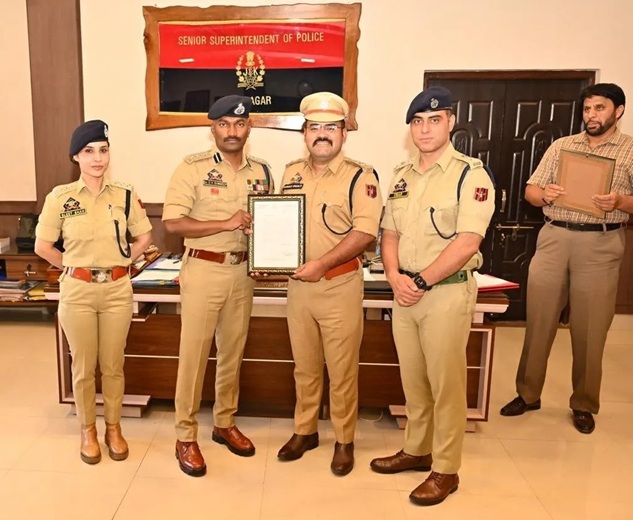 'Srinagar Police felicitated officers and officials for exemplary professionalism, dedication and investigative excellence in discharge of their duties'
