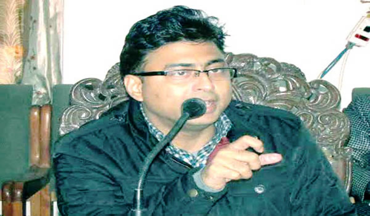 J&K Govt after penalty of Censure on then Patwari Chowadhi  Rashid Malik,  imposes forfeiture of 02 increments over fraud