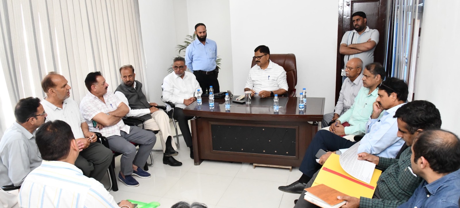 'Javed Rana issues directions  to address water scarcity in Kandi areas '