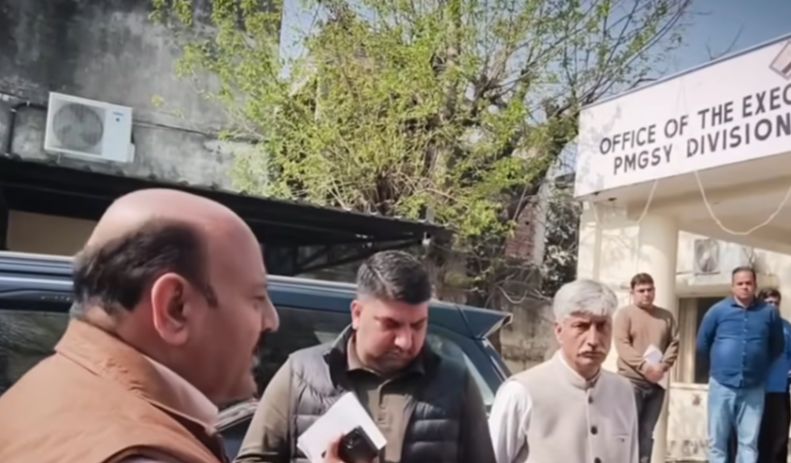 DyCM J&K Surinder Choudhary conducts surprise Inspections , detaches 13 Engineers attached unnecessarily