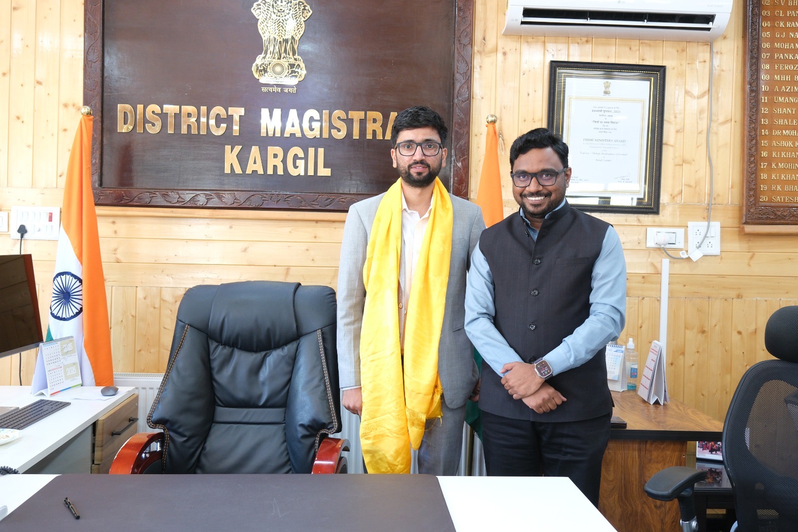 Rakesh takes over charge as DC Kargil , Warm send off given to Srikant Suse