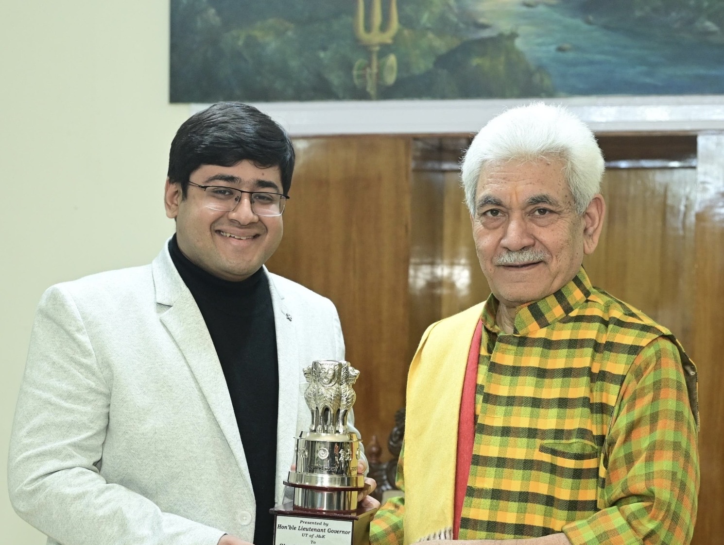 LG J&K  bids farewell to  Additional Secretary  Jatin Kishore