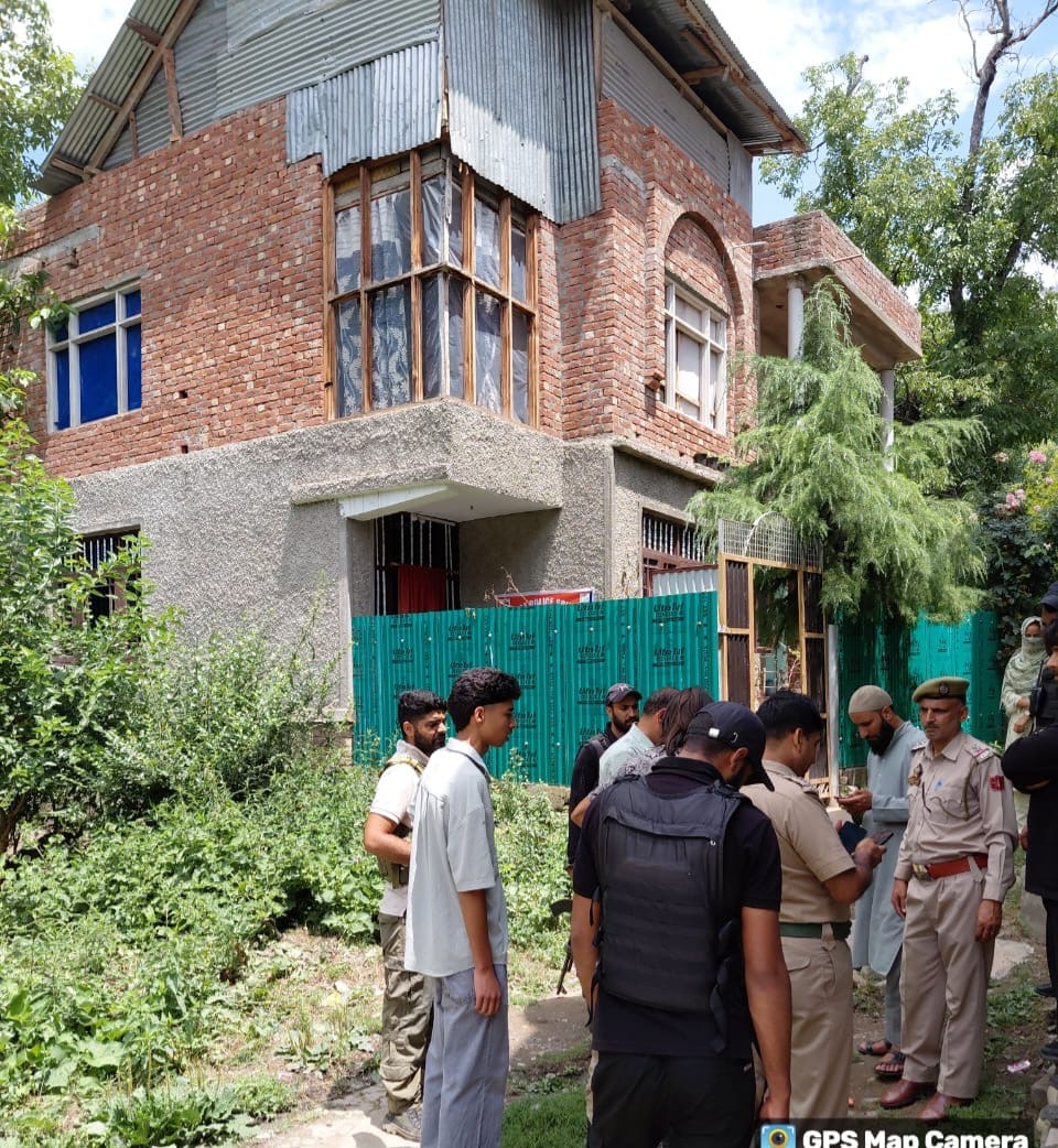 Srinagar Police attaches Property of Notorious Drug Peddler