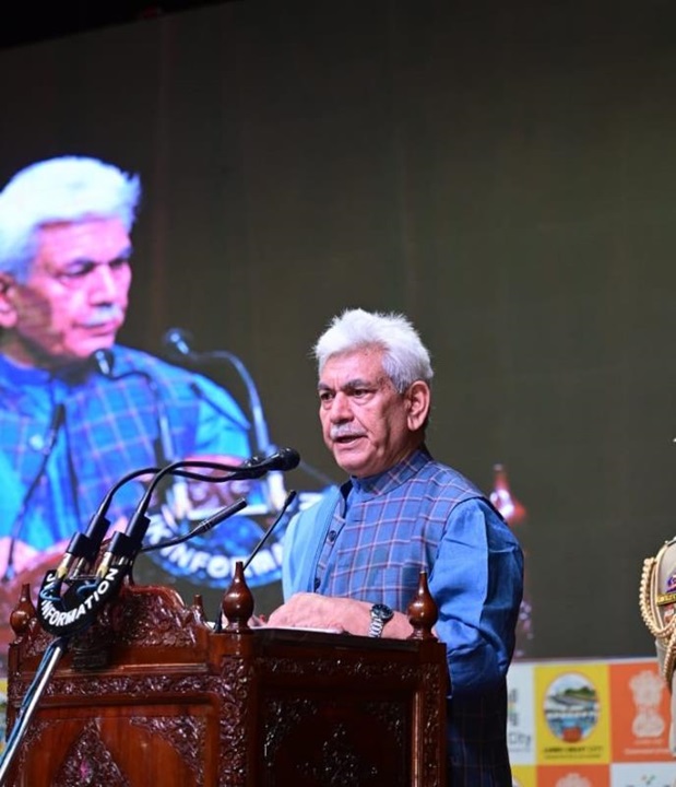 LG Manoj Sinha addressed "Baat Bharat Ki Conclave"