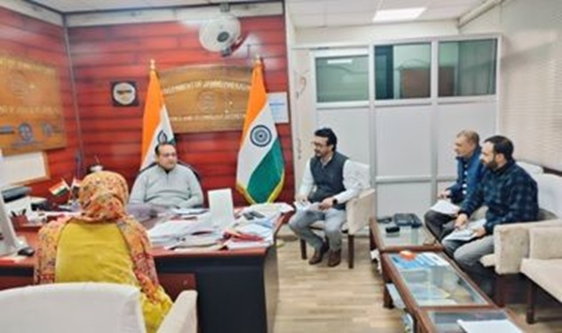 'Saurabh Bhagat reviews e-Office implementation'