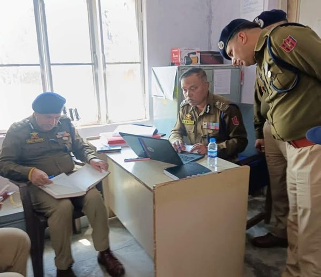 IGP Jammu reviews Operational Preparedness at Border Outposts in Kathua & Samba 
