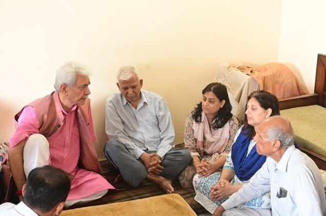 LG Manoj Sinha visits family of ADDC Rajouri  Dr. Raj Kumar Thapa 
