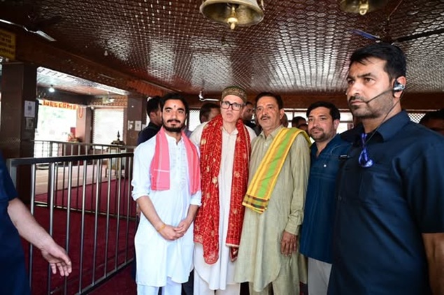  CM Omar Abdullah visits Mata Kheer Bhawani Temple