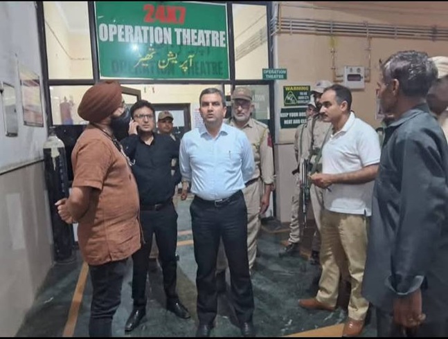 DC Ramban conducts a surprise visit to District Hospital 
