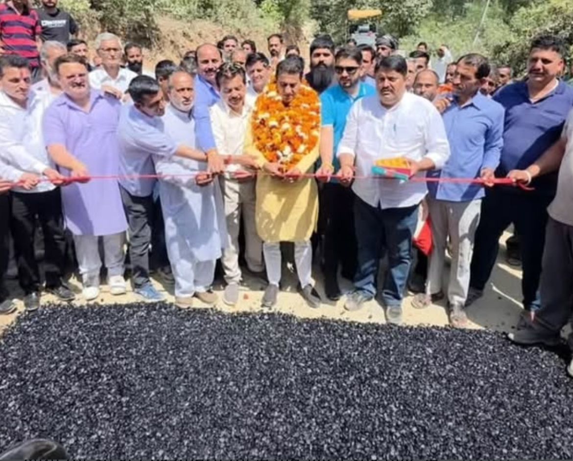 People of Jasrota appreciate MLA Rajiv Jasrotia for 7 cr Black topping work 