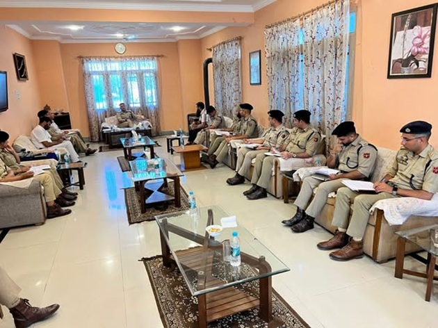 DIG NKR leads review meeting on Practical Training Learning’s of Probationary Dy.SPs at Baramulla Range HQ