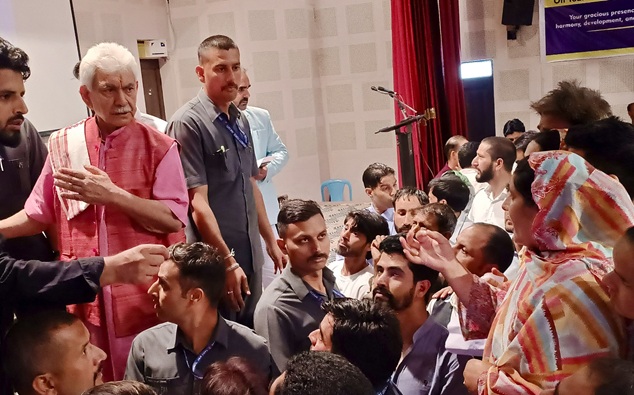 LG  meets  family members of Kashmiri Civilians who were brutally killed: Assures speedy process of appointment within a month