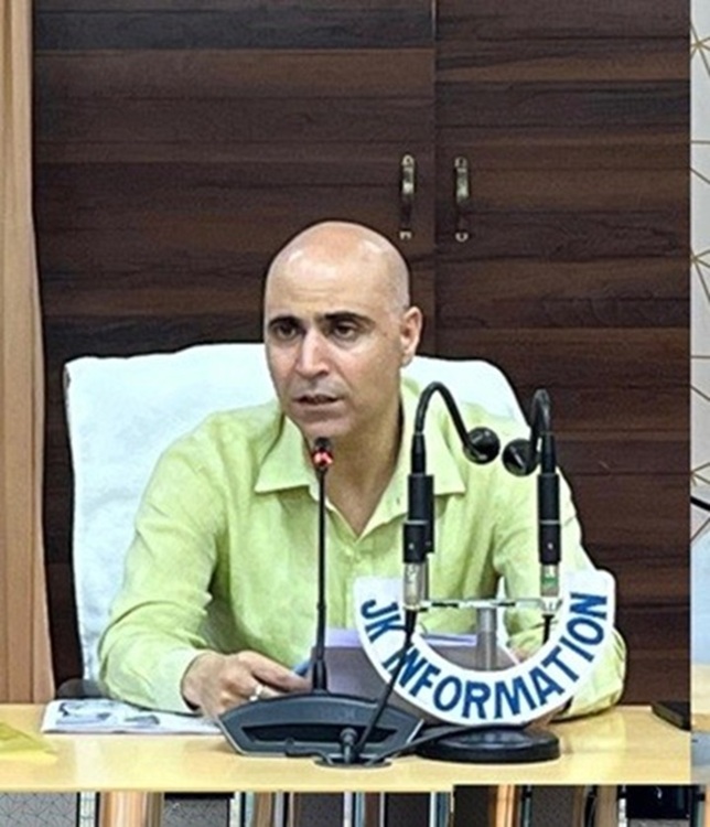 DC Kishtwar emphasizes the need for scaling up active TB screenings to make  District TB Mukt