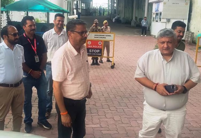 Transport Commissioner conducts surprise visit to Katra 