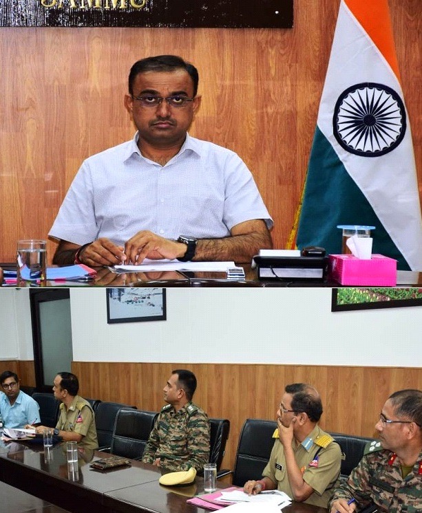 Div Com Jammu reviews progress of Jammu-Akhnoor-Poonch and Buddal-Mahore-Gool roads