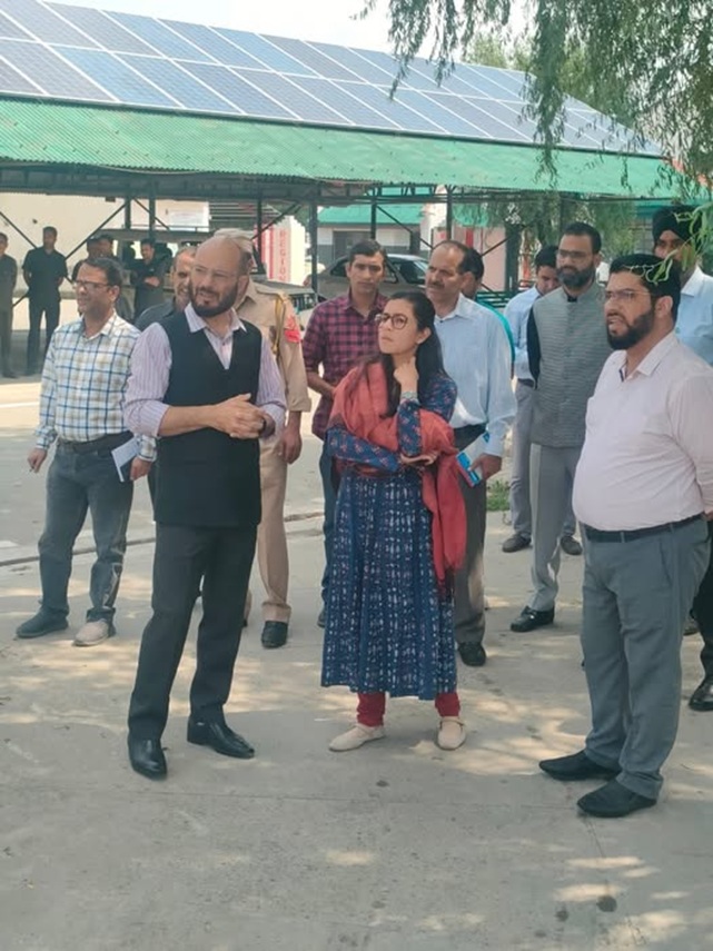 Avny Lavasa conducts surprise inspection 