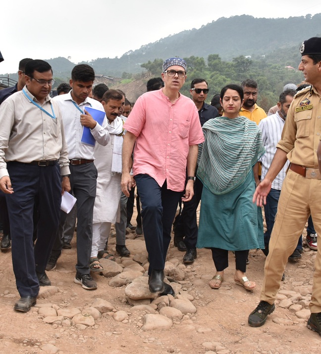 'CM Omar Abdullah visits Udhampur & inspects ongoing restoration work on Jammu–Srinagar NH-44'