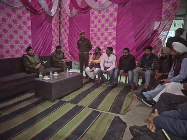 SSP Kathua holds an extensive tour in jurisdiction of PS Kathua, issues directions