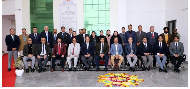 DGP Nalin Prabhat reviews Crime Branch J&K operations