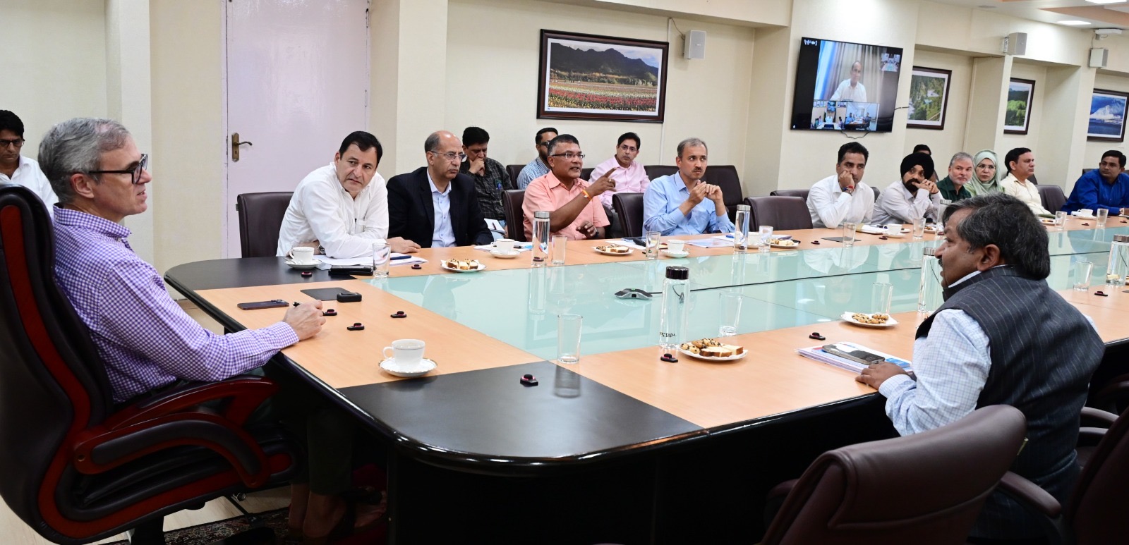 'CM Omar Abdullah reviews Dairy Infrastructure Scheme; underscores J&K’s immense dairy potential '