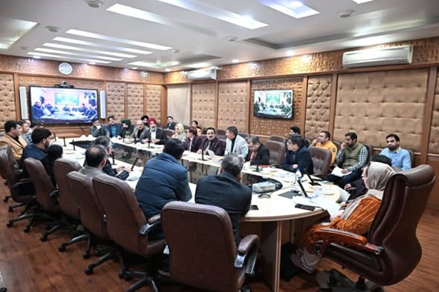 Sakina Ittoo chairs high-level meeting to review matters related to private schools & Education Sector