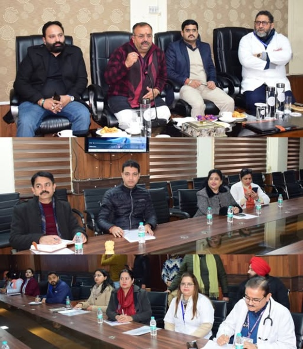 MLA Bahu Vikram Randhawa  chairs RKS meeting at Gandhi Nagar Hospital