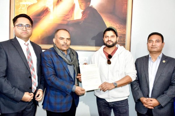 CEO presents Suresh Raina as Youth voter awareness Ambassador of J&K