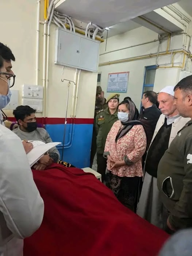 Health Minister Sakeena Itoo reviews Healthcare Services at GMC Jammu 