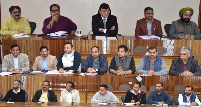 DC Udhampur emphasises need to adopt a people-friendly approach in all govt offices 