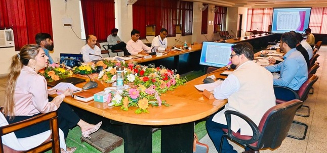 'J&K: Yasha Mudgal in action ; chairs series of meetings of Banks'