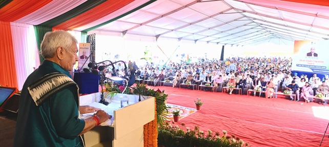 'Residents of border village are serving the nation every single day: LG Manoj Sinha'