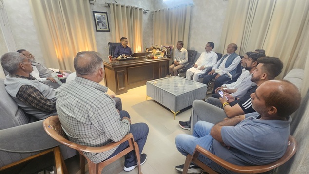 'Delegations raise development issues with Javed Rana '