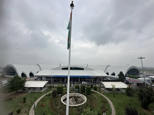 'Flight operations at Srinagar Airport to be restricted between 8 am to 5 pm from April 6 '