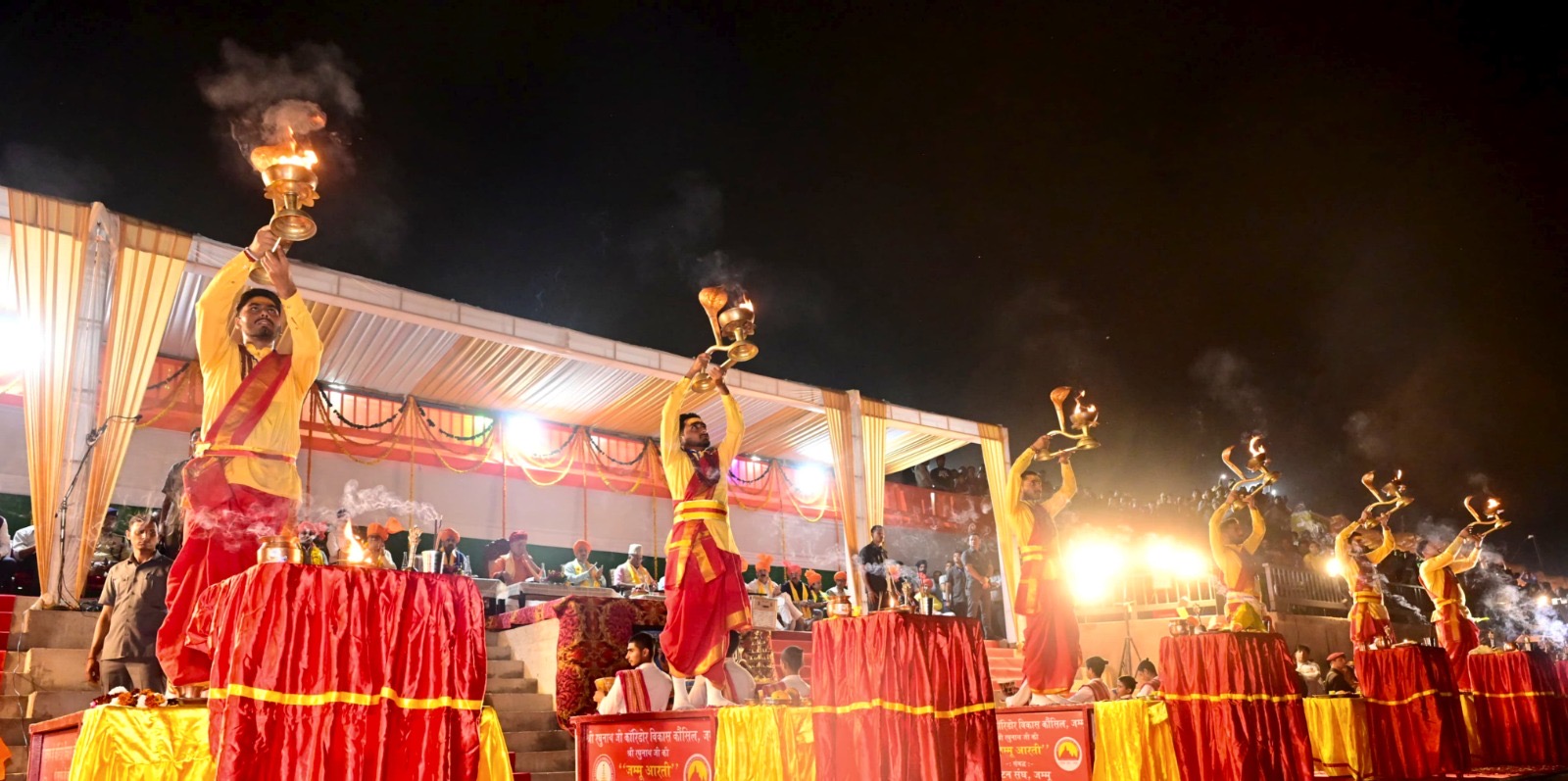 Lieutenant Governor attends the historic ‘Tawi Aarti’ at Tawi Riverfront in Jammu